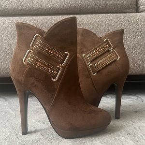 NWOB Heeled Booties